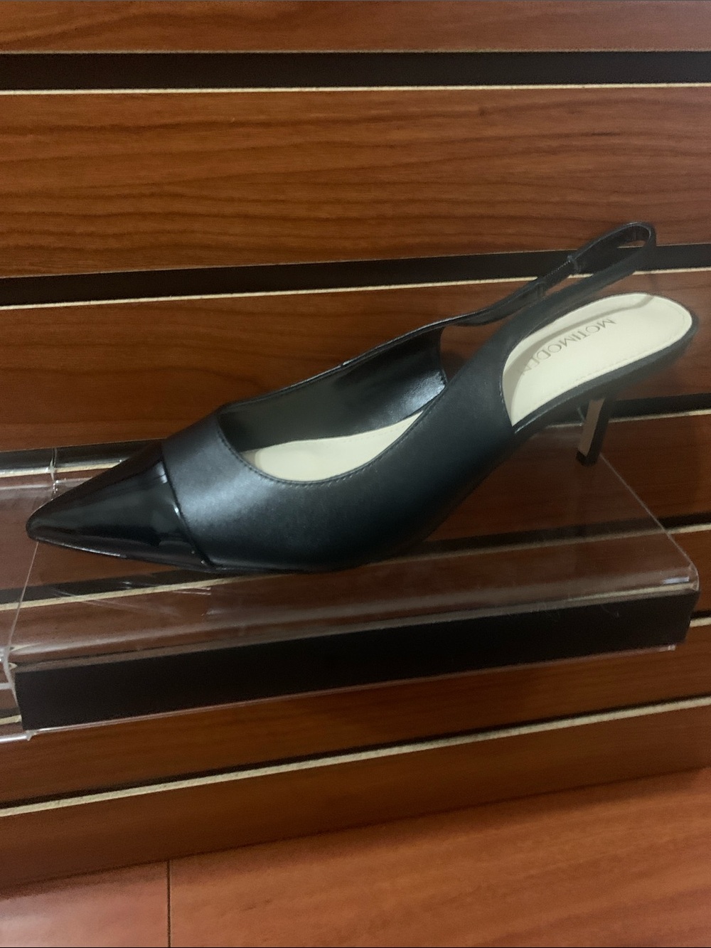 Slingback Pointed-Toe Pump in Black size 9.5
